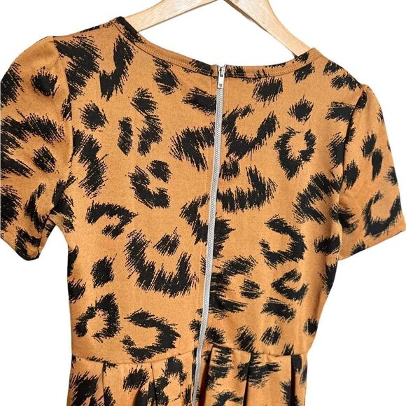 LuLaRoe Cheetah Amelia Dress Size Small - Picture 3 of 6